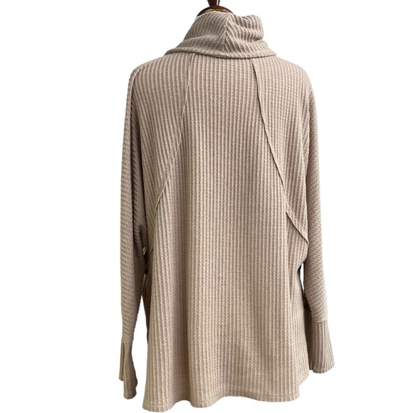 Lularoe Kristen waffle knit cowl neck with crisscross front Large - Picture 4 of 11